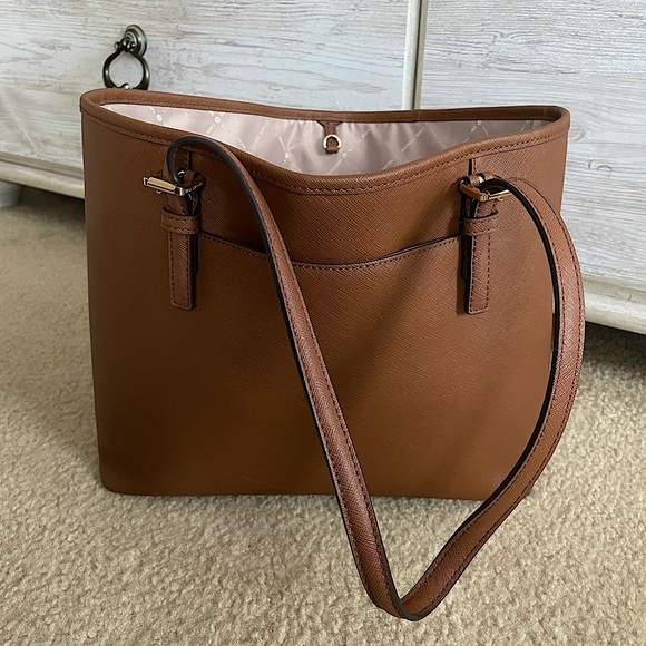 Michael Kors Jet Set Travel Tote - Picture 2 of 6